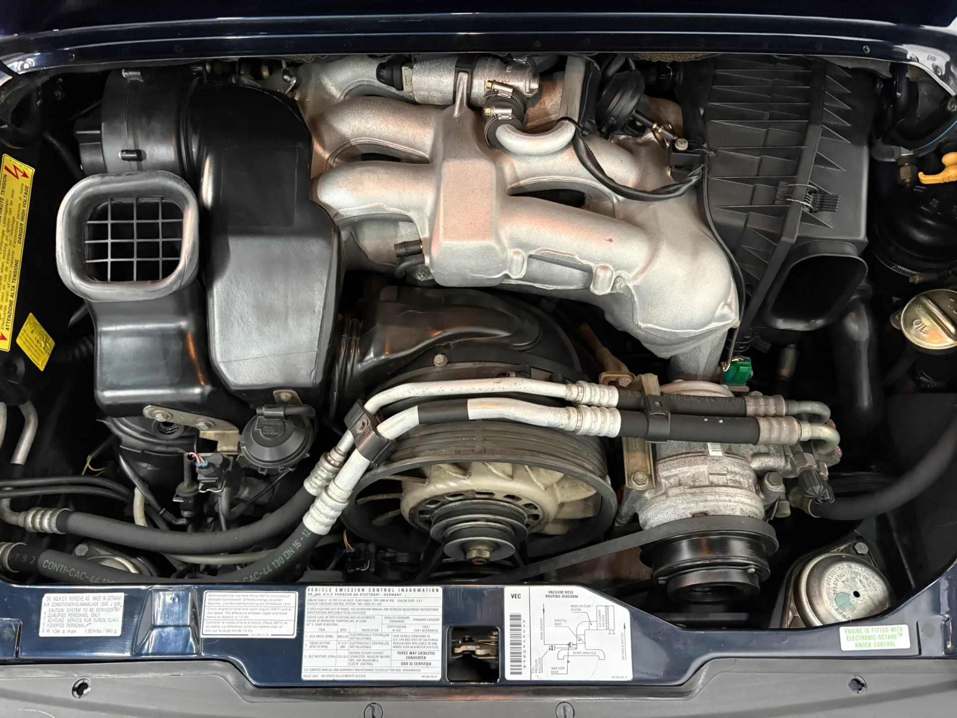 1996 Porsche 911 Carrera - Image 61